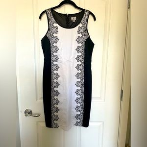 Worthington sleeveless stretchy dress.